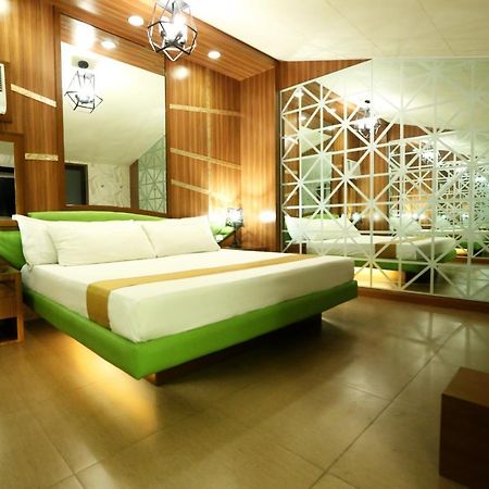Hotel Ava Cuneta Pasay Zewnętrze zdjęcie