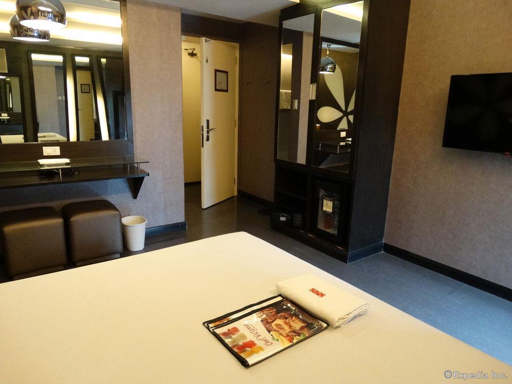 Hotel Ava Cuneta Pasay Zewnętrze zdjęcie