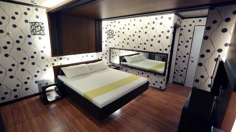Hotel Ava Cuneta Pasay Zewnętrze zdjęcie